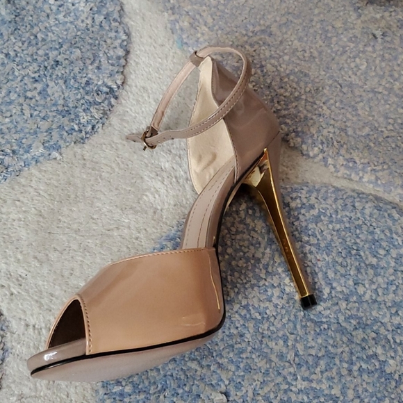 Shoes - Picture 3 of 3